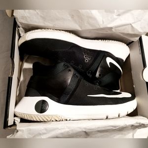 Kevin Durant "Trey 5 IV"